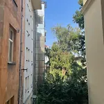 Andrews Cosy Apartment Prague